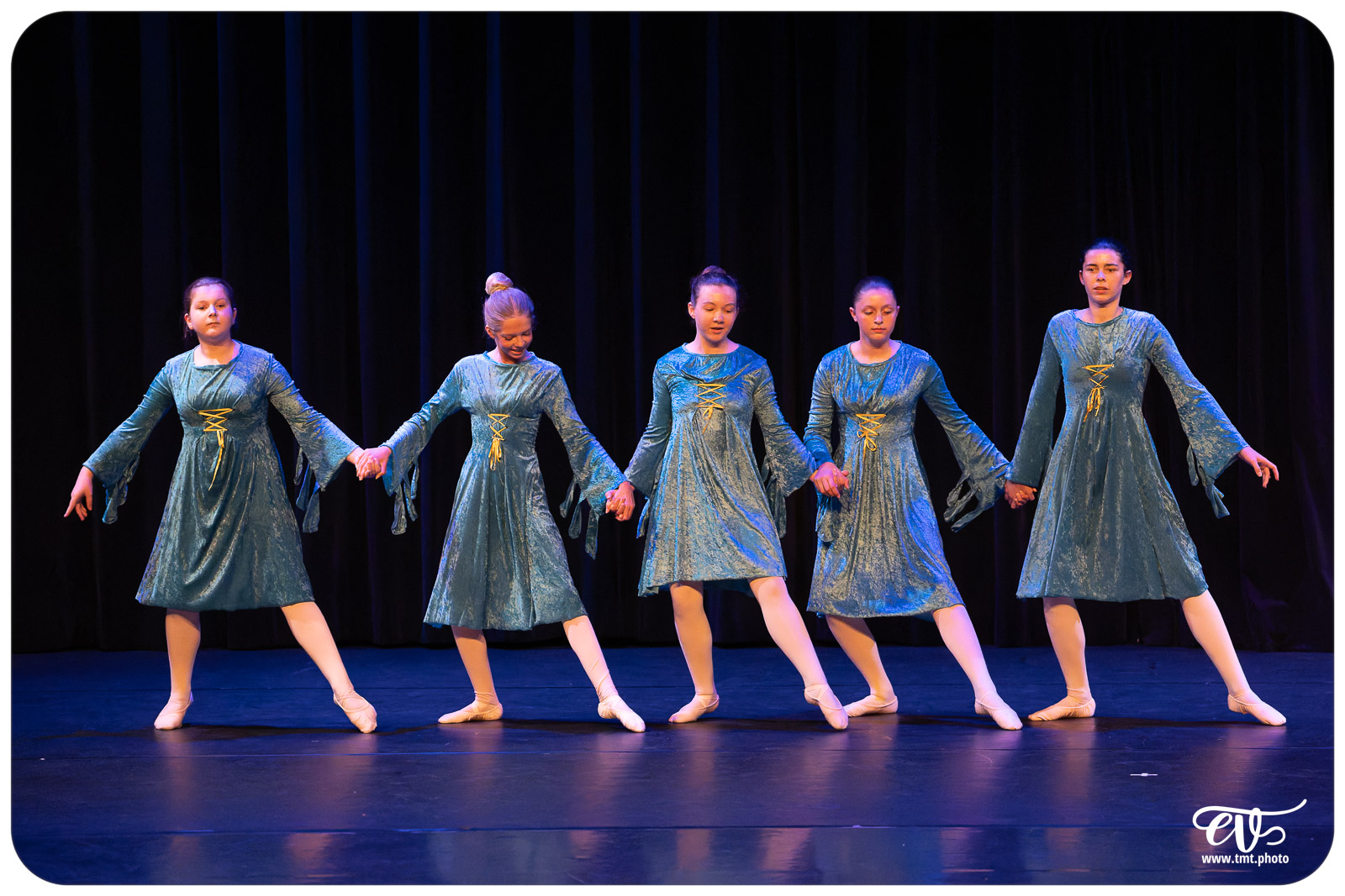 ECOLE DE DANSE CÉCILE ADAMOW